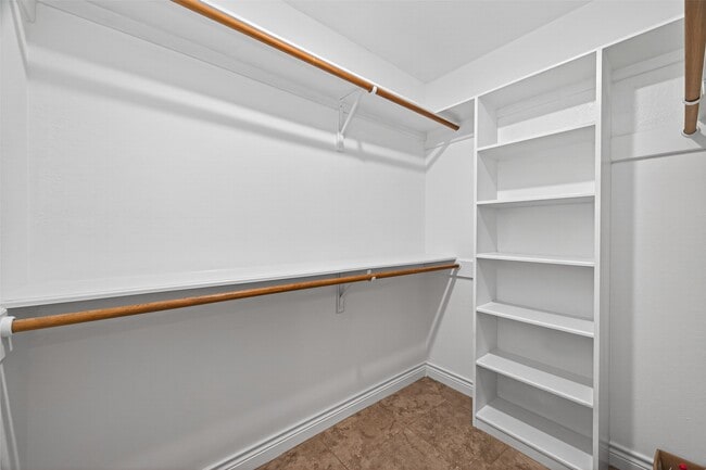 Building Photo - 16 N Curlew St