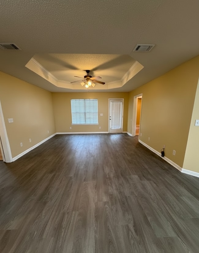 Building Photo - Charming 3 Bed, 2 Bath Home in Warner Robins!