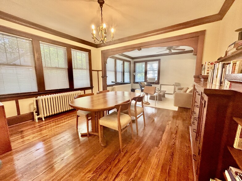 Building Photo - 157 Lexington Pky S