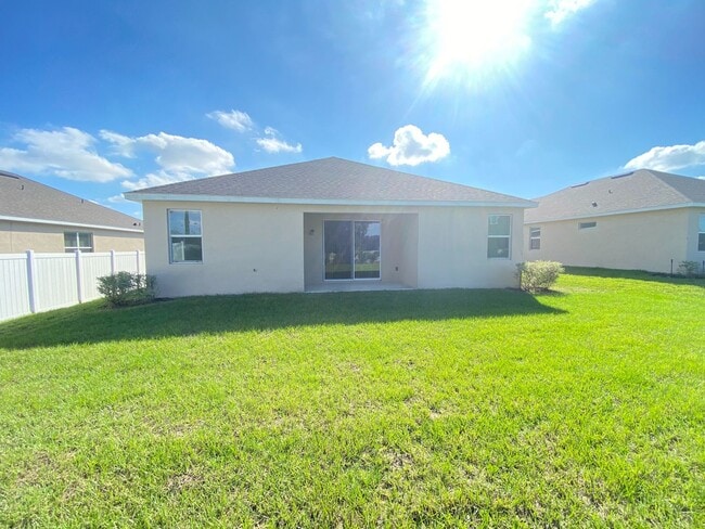 Building Photo - Carlisle Grand-520 Novara Way Davenport, F...