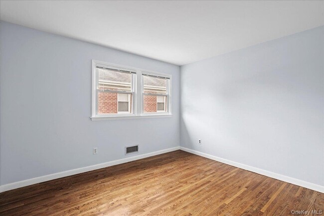 Building Photo - 284 Park Ave