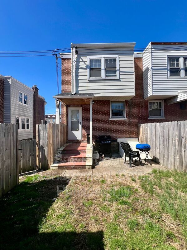 Building Photo - 25 W Parkway Ave