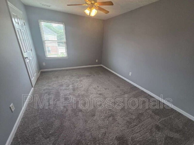 Building Photo - 1214 Timber Creek Dr