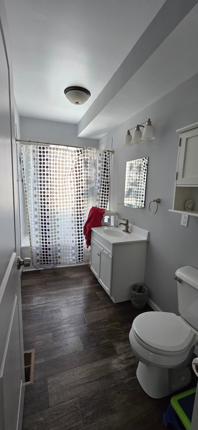 Bathroom - 3834 E Edgerton Ave