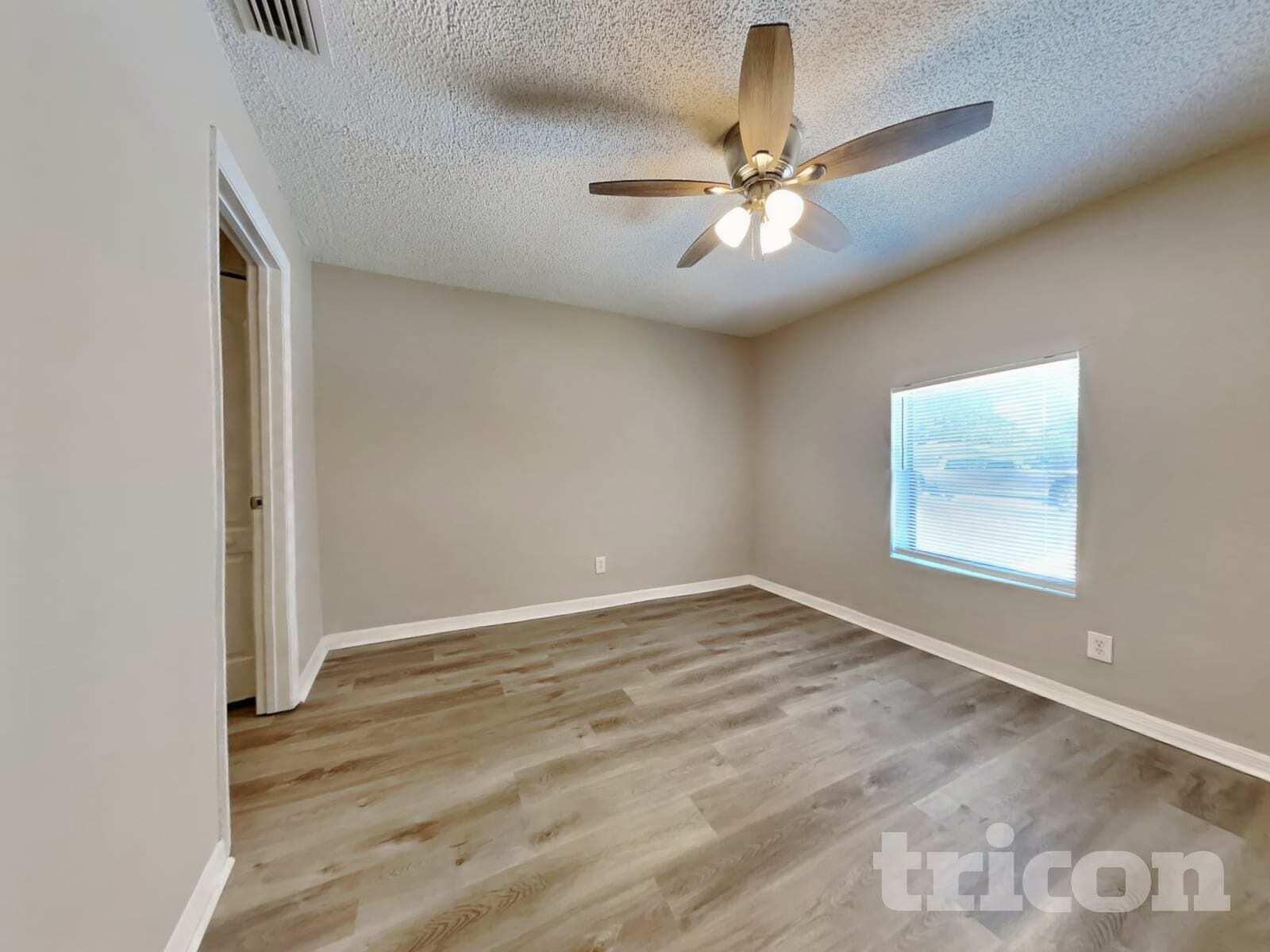 Building Photo - 4930 44th Ave N