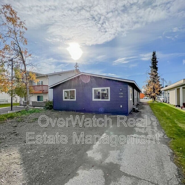Primary Photo - 1238 E 9th Ave