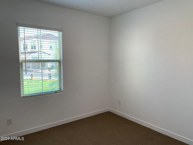 Building Photo - 4077 S Sabrina Dr