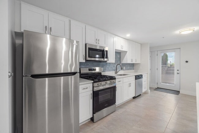 Building Photo - 6107 JFK Blvd E