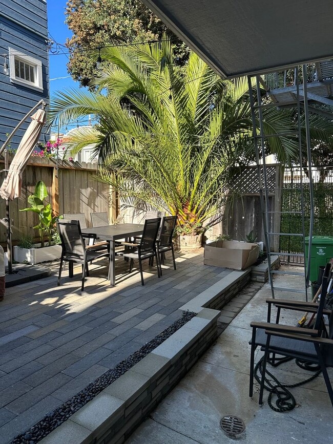 Building Photo - Epic Real Estate & Asso. Inc. - Beautiful, Spacious & Sunny 2 br/2ba Condo Available in Mission -...