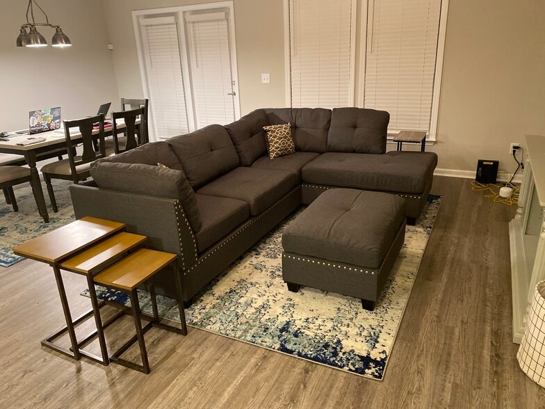 Building Photo - 219 Sonoma Dr