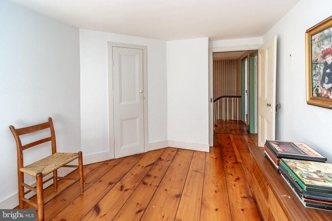 Building Photo - 45 York St