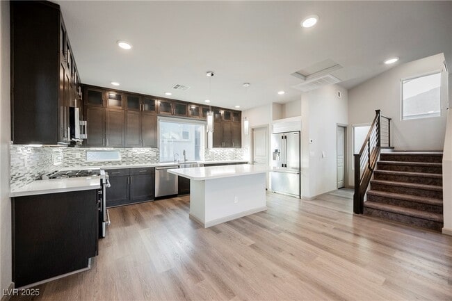 Building Photo - 8081 Misty Canyon Ave