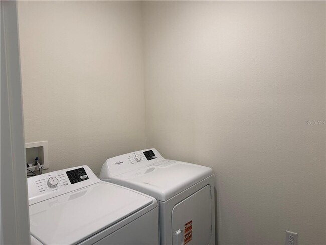 Building Photo - 1043 Morfontaine St