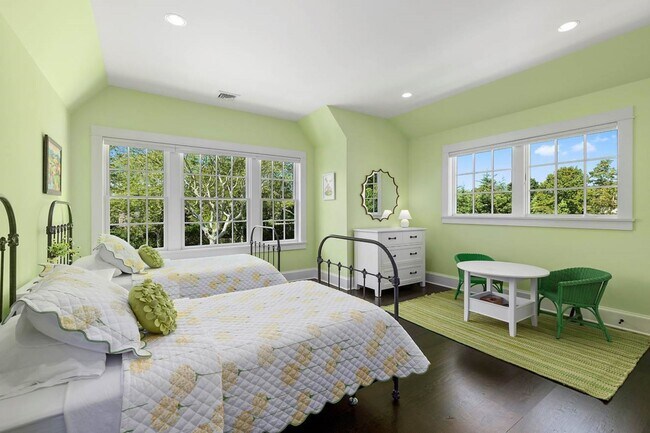 Building Photo - 34 Old Field Ln