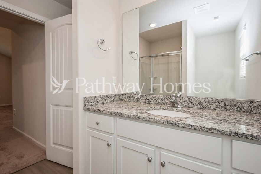 Building Photo - 7116 Galway City St