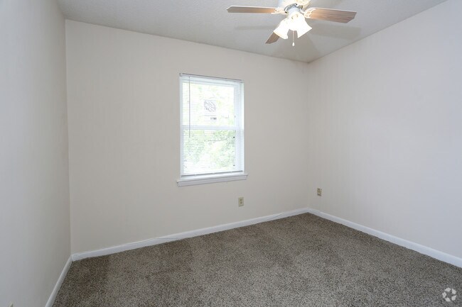 Interior Photo - Woodlocke Apartments