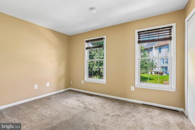 Building Photo - 8134 Aspenwood Way