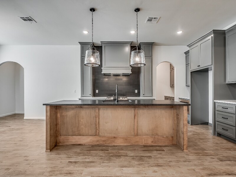 Building Photo - 8322 Robin Wy