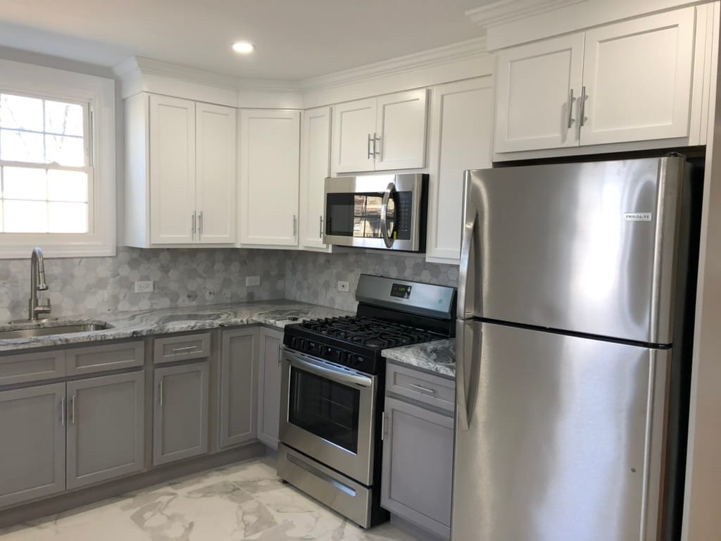 Kitchen - 16 Avenue E
