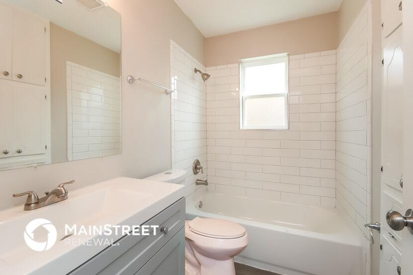 Building Photo - 5621 Macdougall Dr