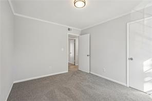 Building Photo - 5560 Kingsport Dr