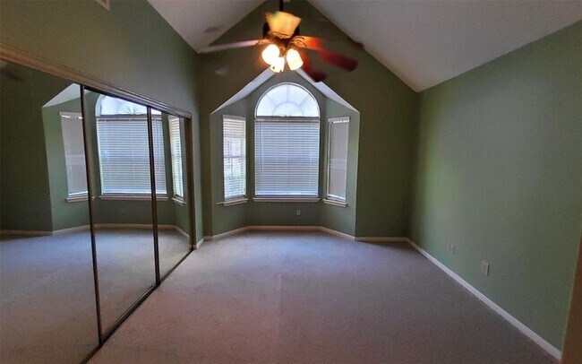 Building Photo - 2300 Old Spanish Trail