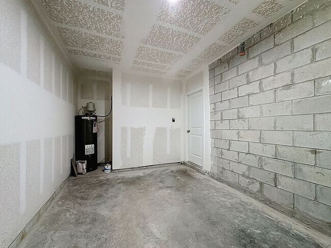 Building Photo - Dream Townhome in Magnolia Grove, Davenport !