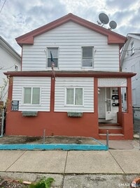Building Photo - 16 Daggett St