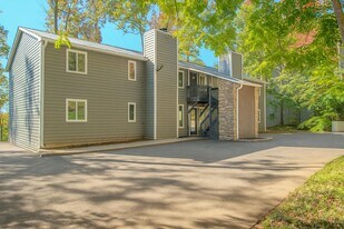 Building Photo - 116 Lookout Dr