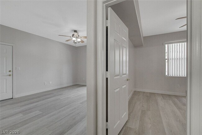 Building Photo - 8000 W Badura Ave