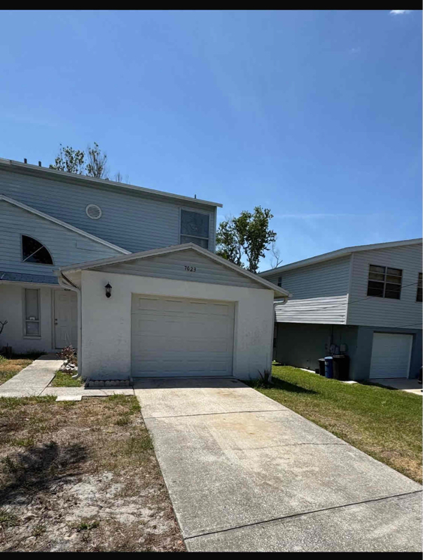 Building Photo - 7023 Oakwood Dr