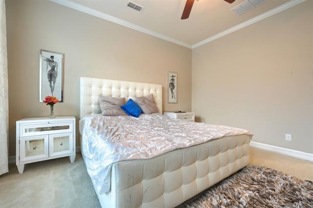 Building Photo - 949 Byron St