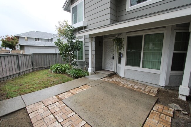 Building Photo - Two-Story 2-Bedroom Condo in North San Ber...