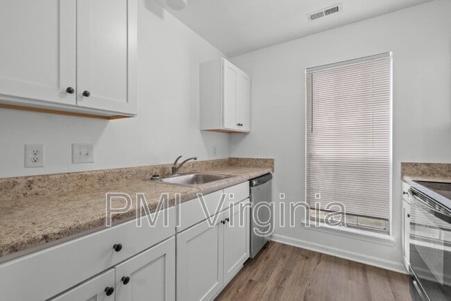 Building Photo - 3772 Pepperwood Ct