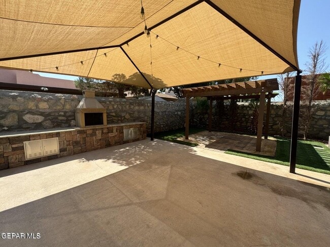 Building Photo - 3216 Tierra Palma Dr