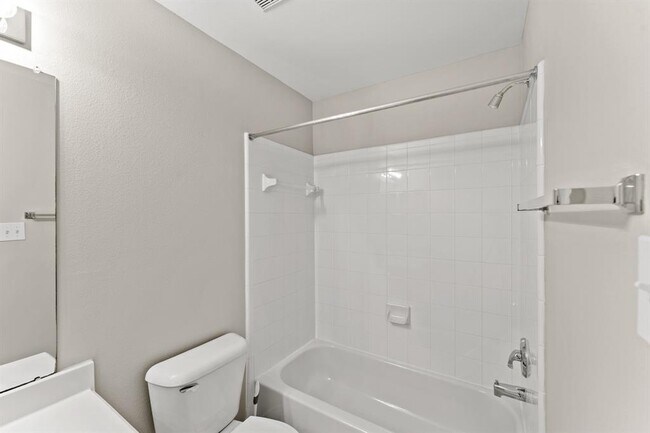 Building Photo - 6318 Veranda Green Trail