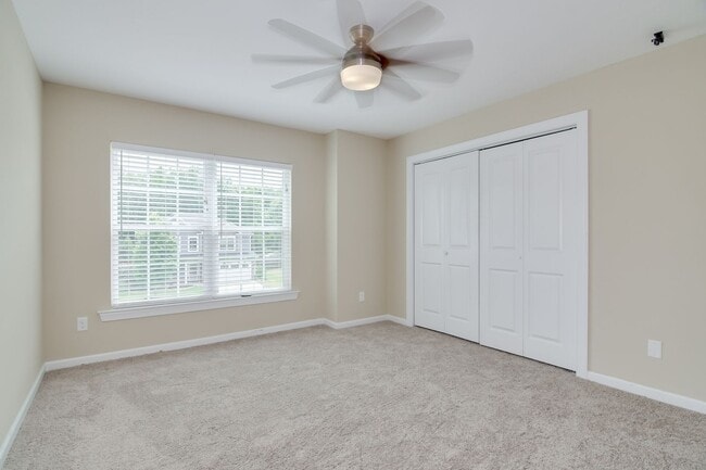 Building Photo - Canterbury Farms - 4 Bed 2.5 Bath