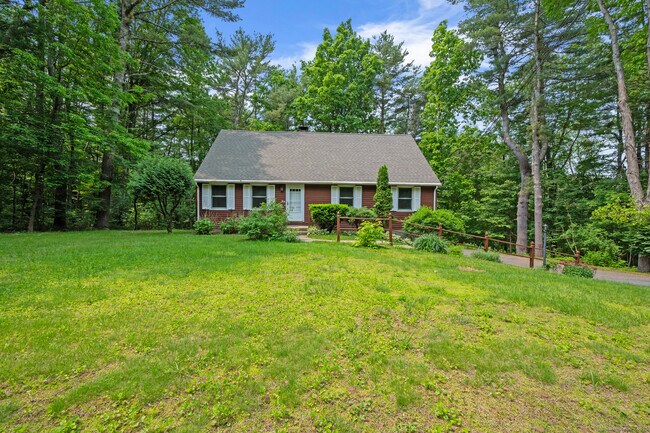 Building Photo - 108 Monson Rd