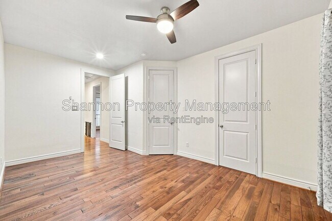 Building Photo - 9609 Pemberton Cres Dr