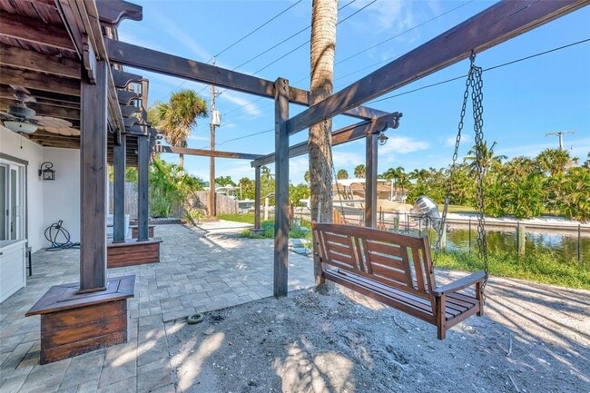 Building Photo - 681 Avenida De Mayo