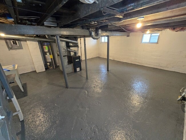 Building Photo - 7543 Cadillac Ave