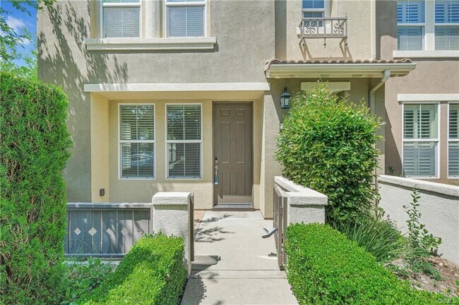 Building Photo - 15723 Parkhouse Dr