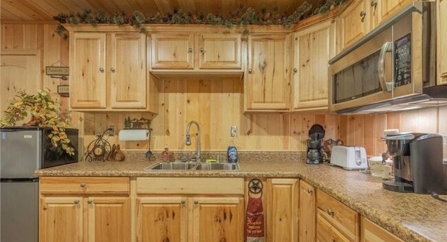 Building Photo - 241 Owl Roost Trail