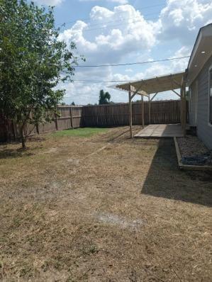 Building Photo - 1411 Miles St