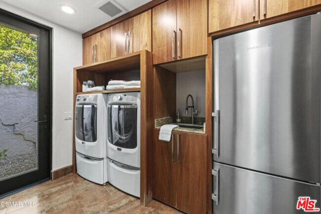 Building Photo - 17424 Cumpston St