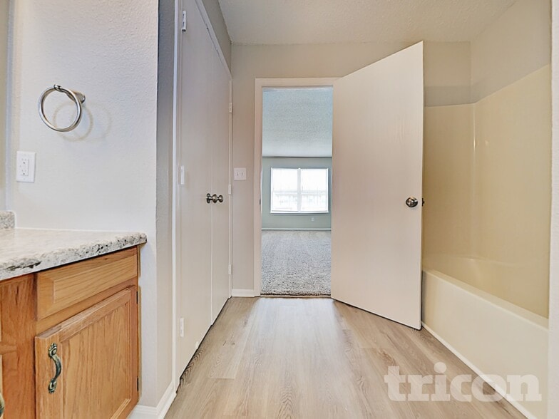 Building Photo - 2022 Twin Leaf Ct