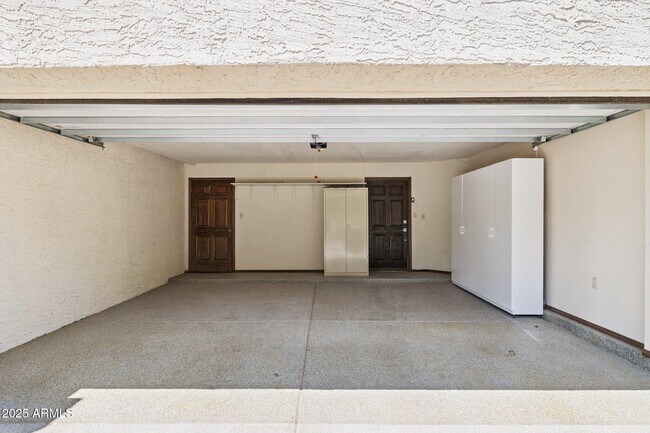 Building Photo - 5732 N 25th St