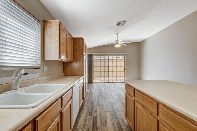 Building Photo - 5053 Cedar Lawn Way