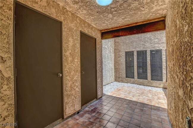 Building Photo - 612 Buttonwood Ln