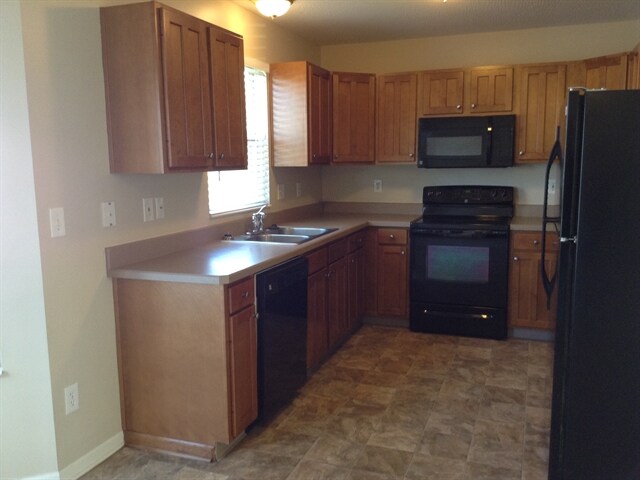 Building Photo - 3160 Gideon Ln